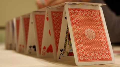 Castello de carte. Una poesia speciale per i lavoratori Alitalia