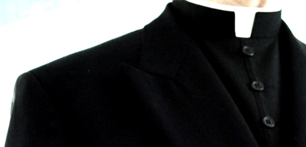 Ex sacerdote arrestato per abusi su ragazzina di 14 anni