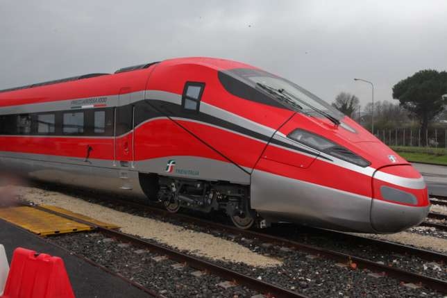 Frecciarossa 1000,  il primo viaggio ufficiale con  il Presidente della Repubblica Sergio Mattarella