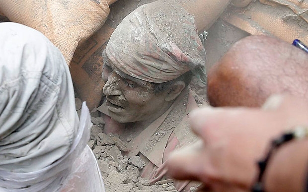 Nepal. Evacuazione in Cina. La terra trema ancora