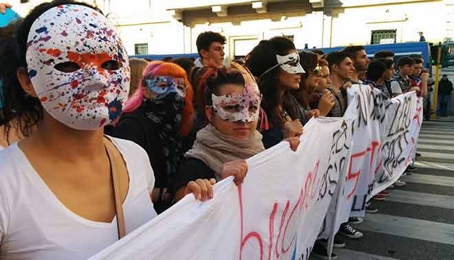 Studenti e lavoratori in piazza il 5 maggio