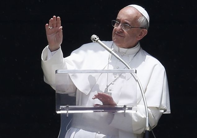 Papa, basta mattanze in nome della religione