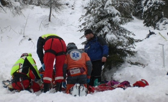 Valanghe in Emilia e Valle d’Aosta. Un sciatore morto