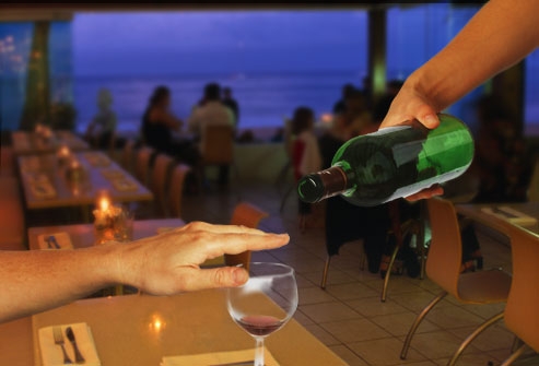 Con la crisi gli italiani dicono addio all’alcol