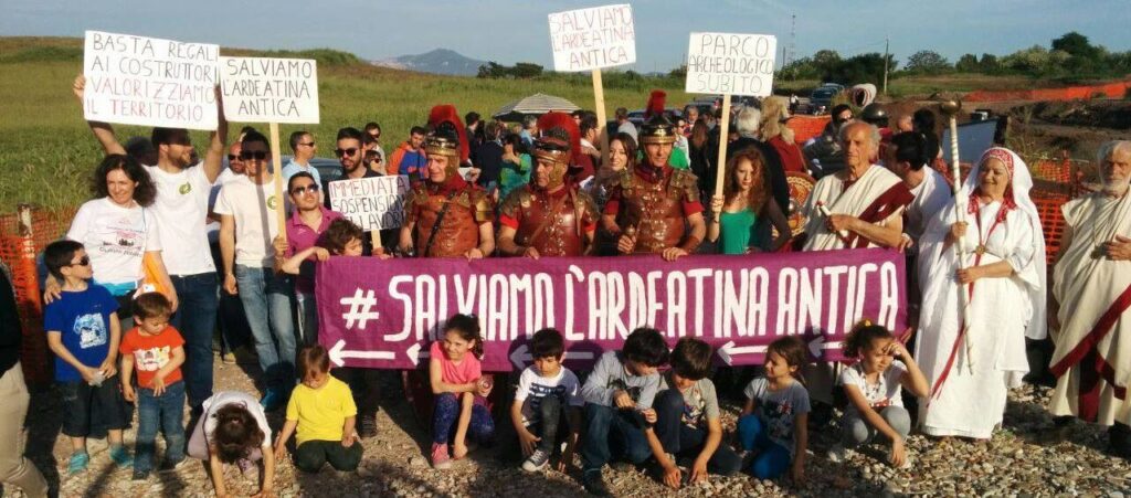 Roma. Parco archeologico Ardeatina.  Sit in di protesta contro la cementificazione