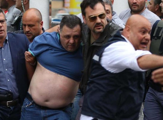 Napoli. Sparatoria in strada, 4 morti e 5 feriti