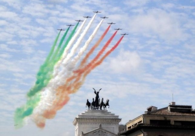 2 Giugno: Mattarella, da Italia intera stima a forze armate