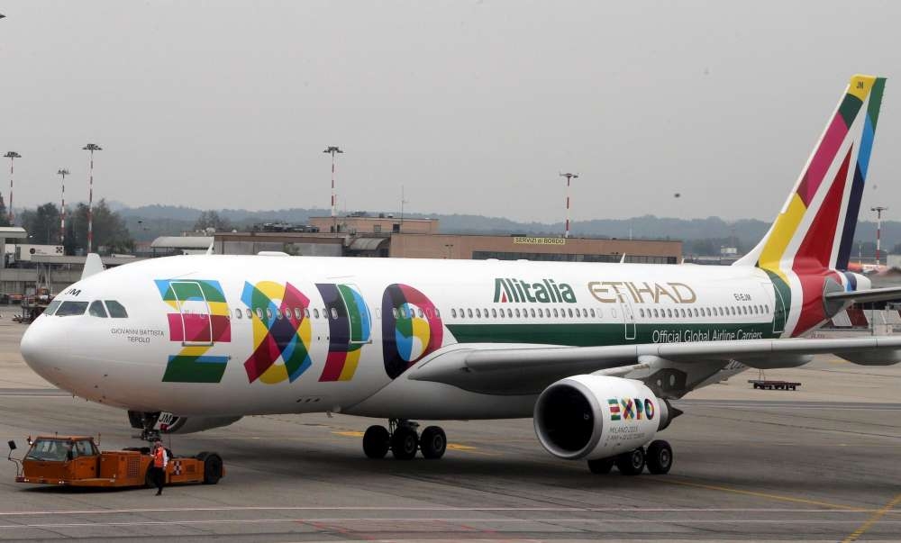 Alitalia rinnova brand e livrea