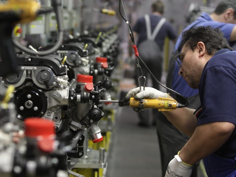 Istat, cala la produzione. Codacons, dati contrastanti