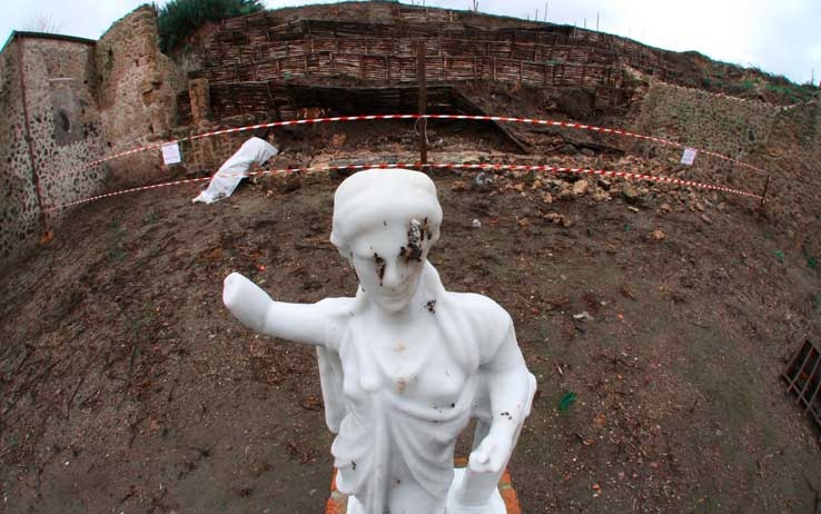 Sciopero alla rovescia contro il degrado culturale ed educativo