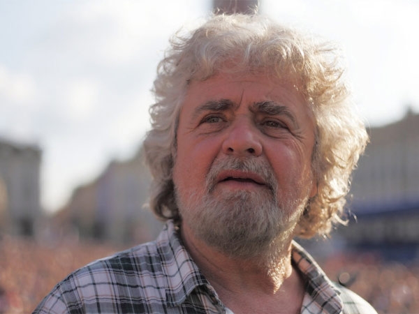 Regionali. Grillo a Renzi, De Luca il vero volto del PD