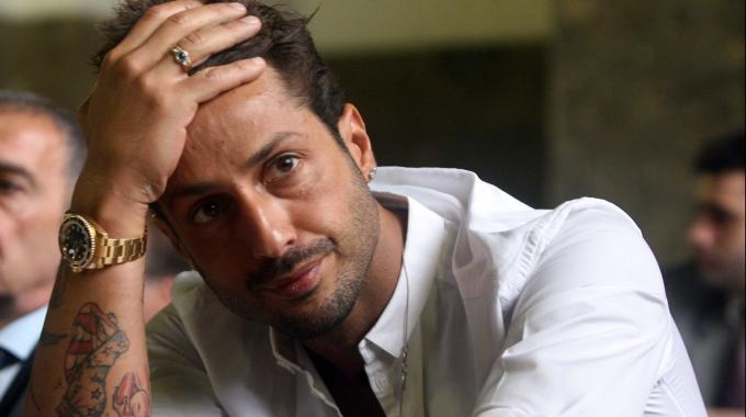 Fabrizio Corona lascia il carcere, affidato alla comunità di Don Mazzi