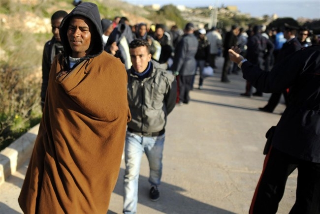 Immigrazione. Sbarcano a Pozzallo 450 migranti