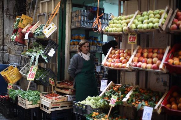 Consumi. Critiche le condizioni degli italiani. Ecco i dati