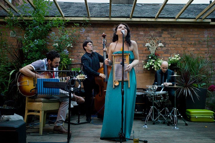 Pepper and The Jellies tra swing e jazz dal vivo all’Elegance Cafè