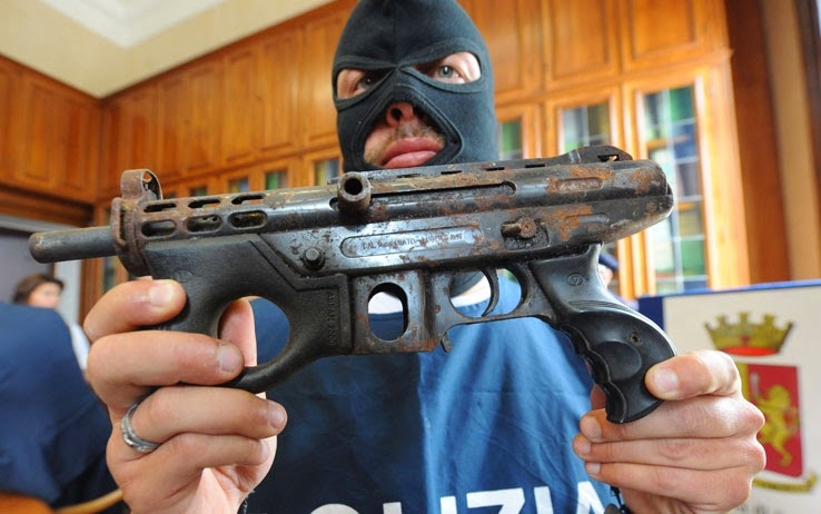 Terrorismo: Sgominata cellula che pianificava attentati in Italia