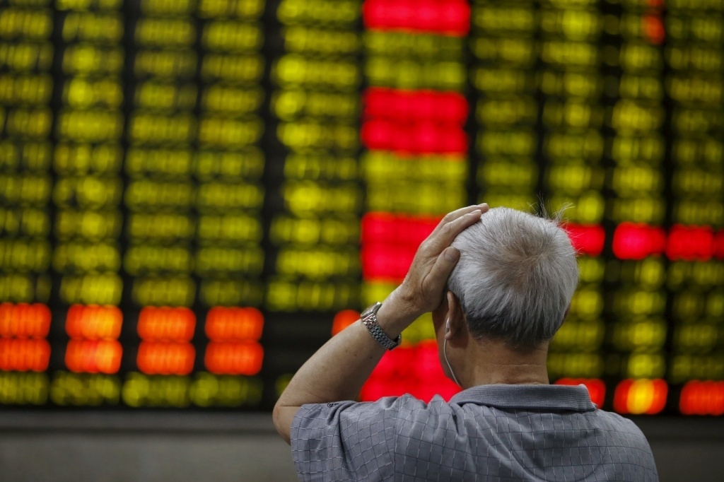 Panico a Shanghai, la borsa precipita