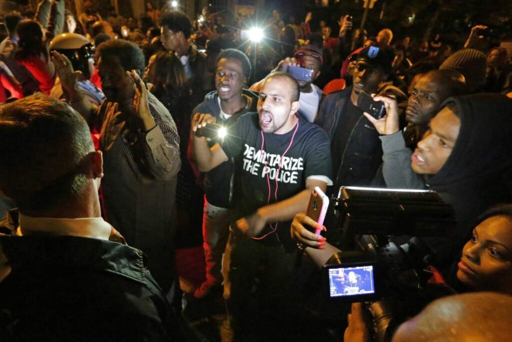 Usa. Polizia uccide 18enne afroamericano, scoppia la protesta