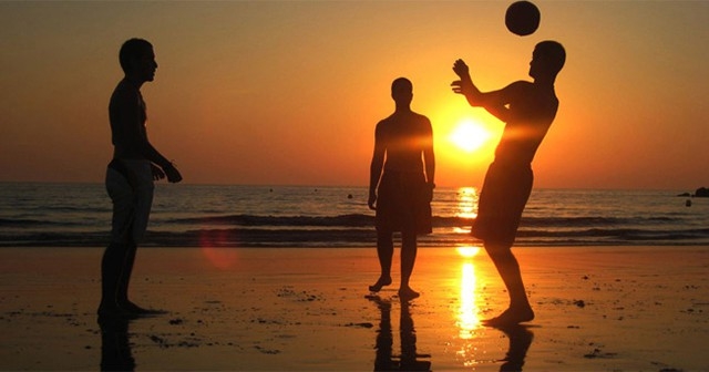 Il de bello liti. Ecco tutti i tipi da spiaggia. E tu quale sei?