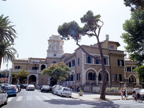 Mafia capitale. Alfano, sciogliamo il municipio di Ostia