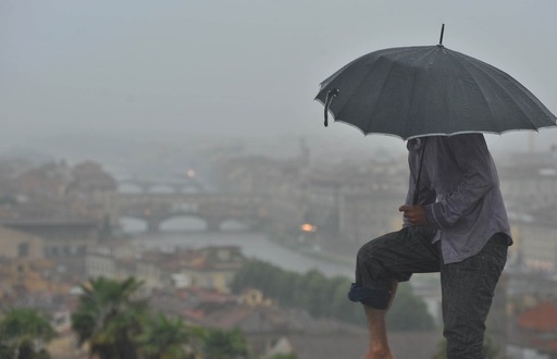 Nubifragio a Firenze. Città in tilt