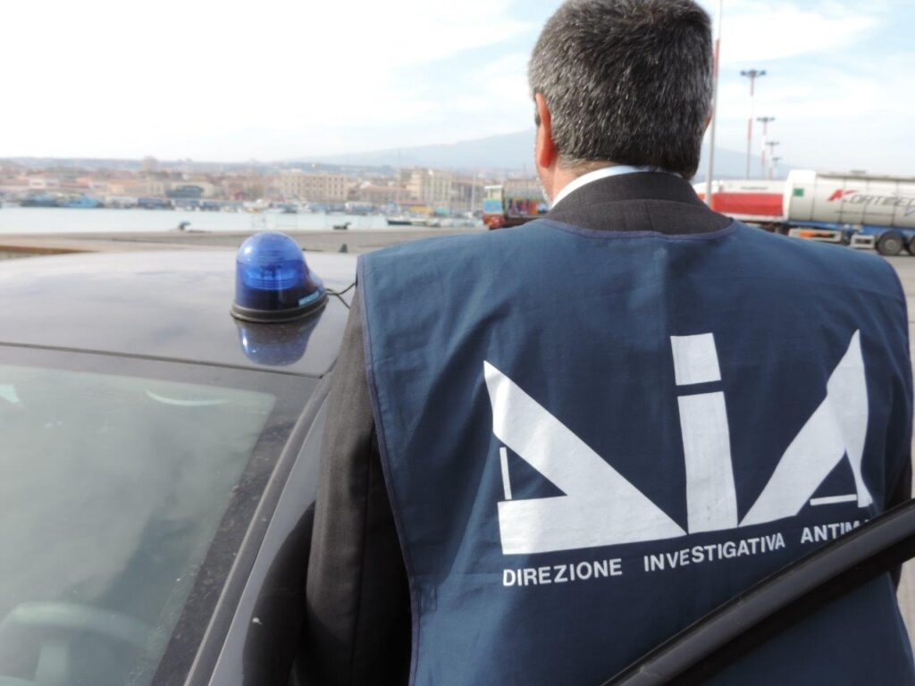 ‘Ndrangheta, liquidità all’estero per milioni di euro. Scattano i sequestri