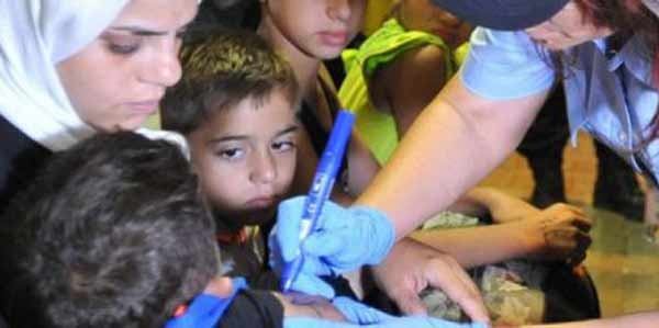 La polizia ceca marchia gli immigrati