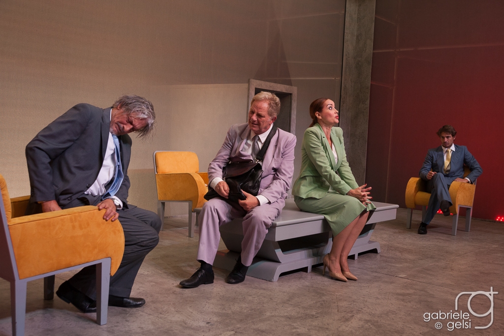 Sala Umberto. “IL METODO”. Attualissima commedia sulla crudeltà nei rapporti di lavoro. Fino al 18 ottobre