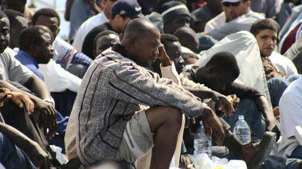Immigrazione.  Organizzazioni umanitarie senza fondi, l’esodo continua