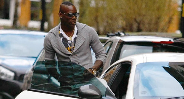 Eccesso di velocità, ritirata la patente a Balotelli
