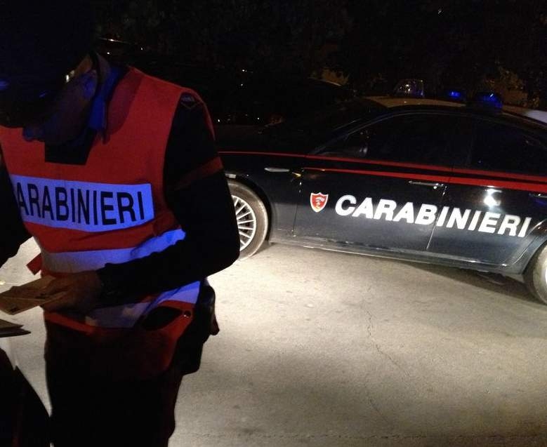 Napoli. Cadavere carbonizzato in auto. Forse suicidio