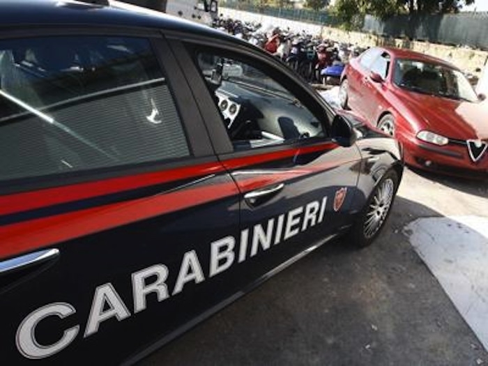Violenza sessuale: tredicenne ‘venduta’ nel Ragusano, 4 arresti