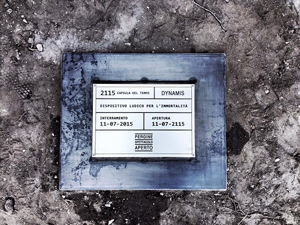 Il gruppo performativo Dynamis in “2115” presso La città visibile – Utopolis, Grosseto 14/19 settembre 2015