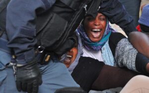 Migranti. Sgombero a Ventimiglia.  Calpestare la  dignità degli esseri umani è sinonimo di decadenza