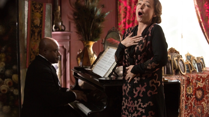 “Marguerite”. Geniale,  snobbato da Venezia. Recensione. Trailer