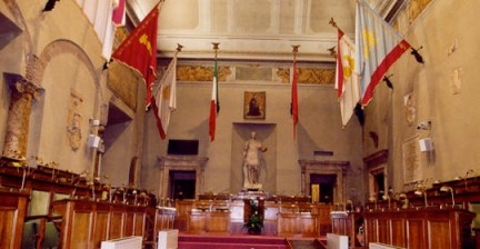 Marino è ancora sindaco. Frongia (M5S), una presa in giro