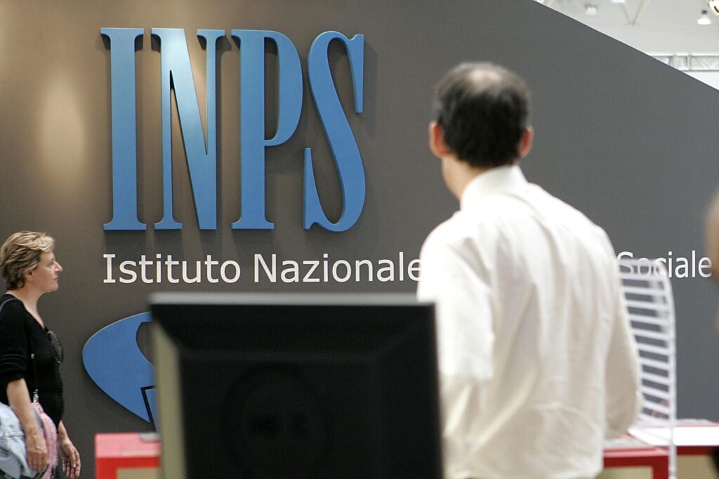 Lavoro: false assunzioni, si indaga su 400 mln premi produttività