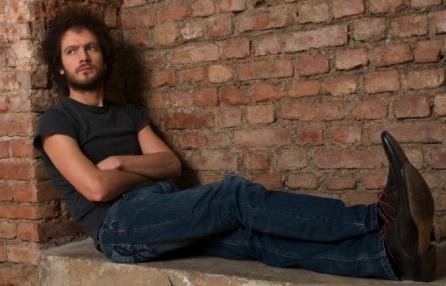 Tricarico: recital sul mestiere di vivere