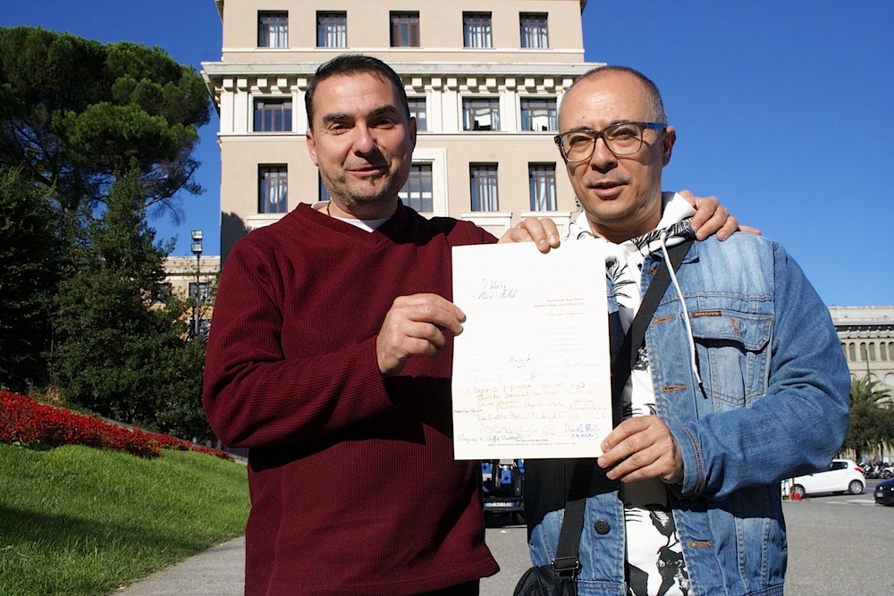 Papa Francesco ha incontrato il kayakista che ha pagaiato dalla Tunisia a Bruxelles per difendere i migranti