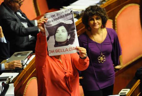 Riforma del Senato. Bagarre in aula,  si al ‘canguro’ e ok all’articolo 1