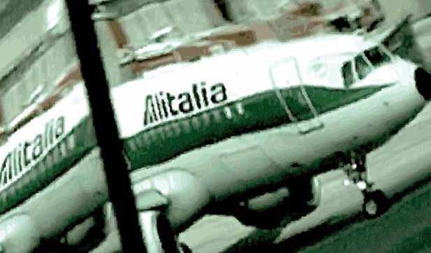 Alitalia ieri e oggi, una vertenza mai conclusa. La proiezione di “Tutti giù per aria”