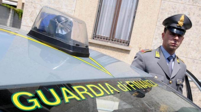Sequestrati a Bari 8 impianti fotovoltaici e conti per 16 milioni