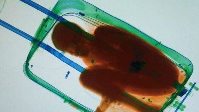 7. Nascosto in treno come la sua ombra
