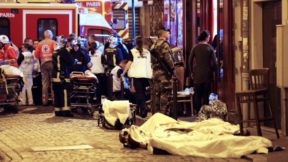 Parigi. E’ una guerra dove pagano i deboli
