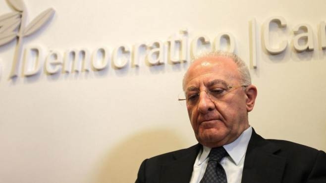 Caso De Luca. Da Renzi 4 errori. Il primo far candidare De Luca