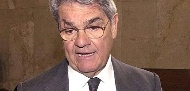 Stato Mafia. Assolto Mannino. Protesta con agende rosse in tribunale