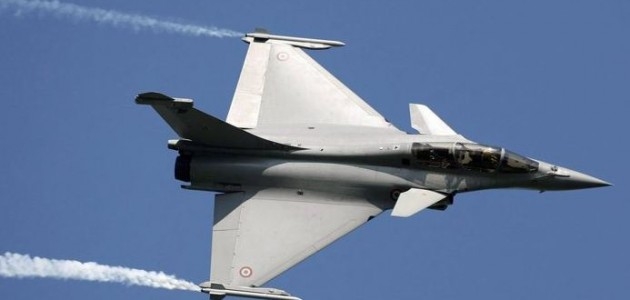 Siria. Altri raid francesi, Putin intensifica incursioni aeree