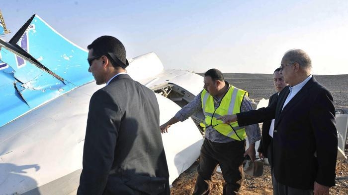 Aereo russo. Prende piede l’ipotesi di una bomba