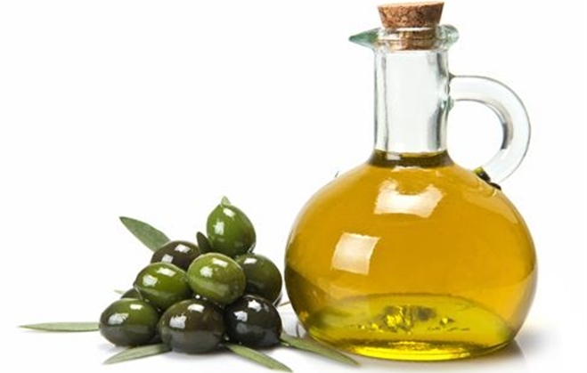 Olio. Accordo di fIliera, un passo storico per tutelare il Made in Italy