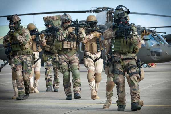 Francia in guerra anche grazie alle aziende italiane